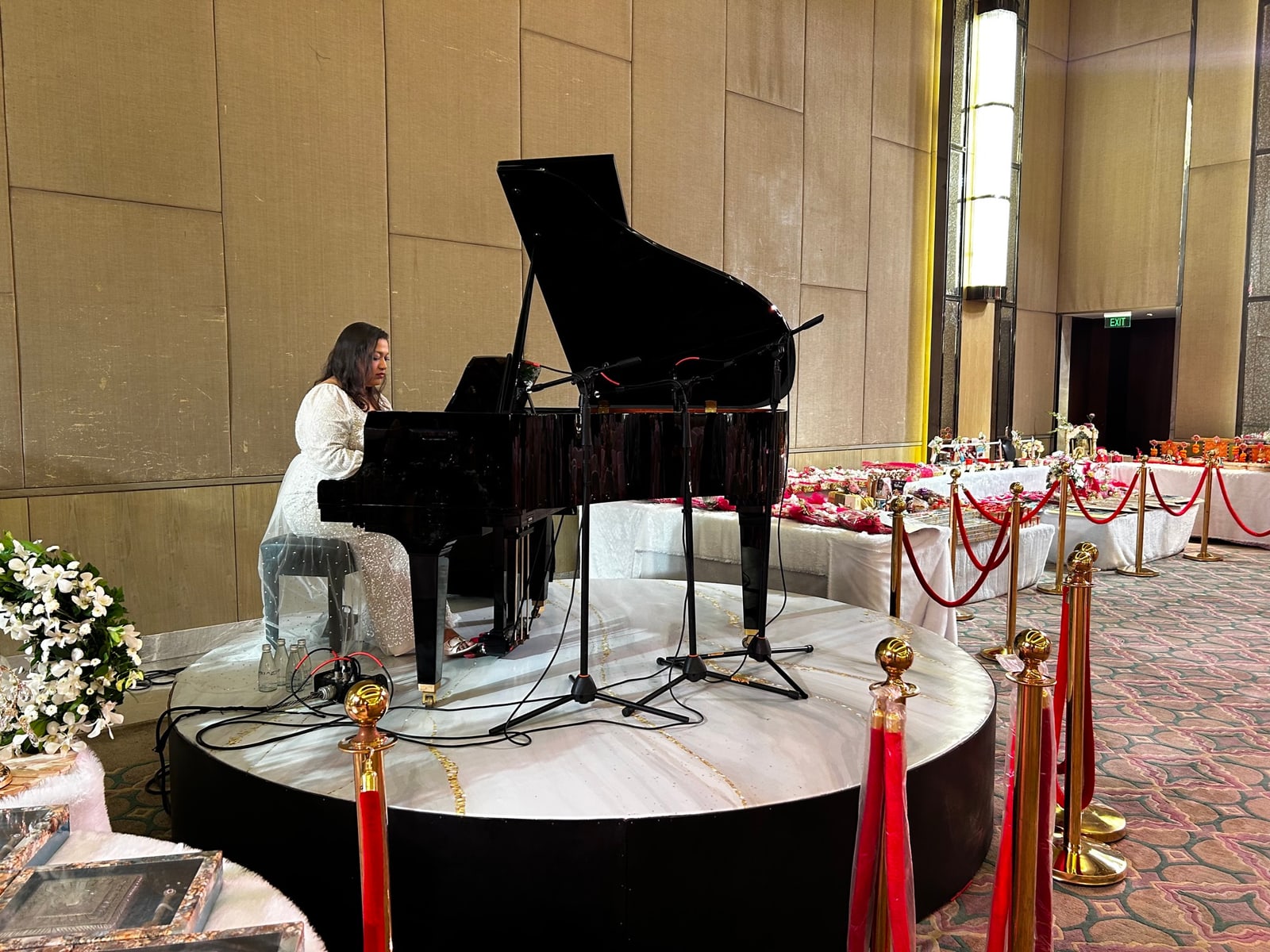 Shirley Manuel at the grand piano